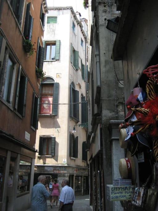 Ai Miracoli Apartment Venice Exterior photo